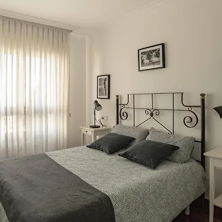 Playa Poniente Апартаменты *